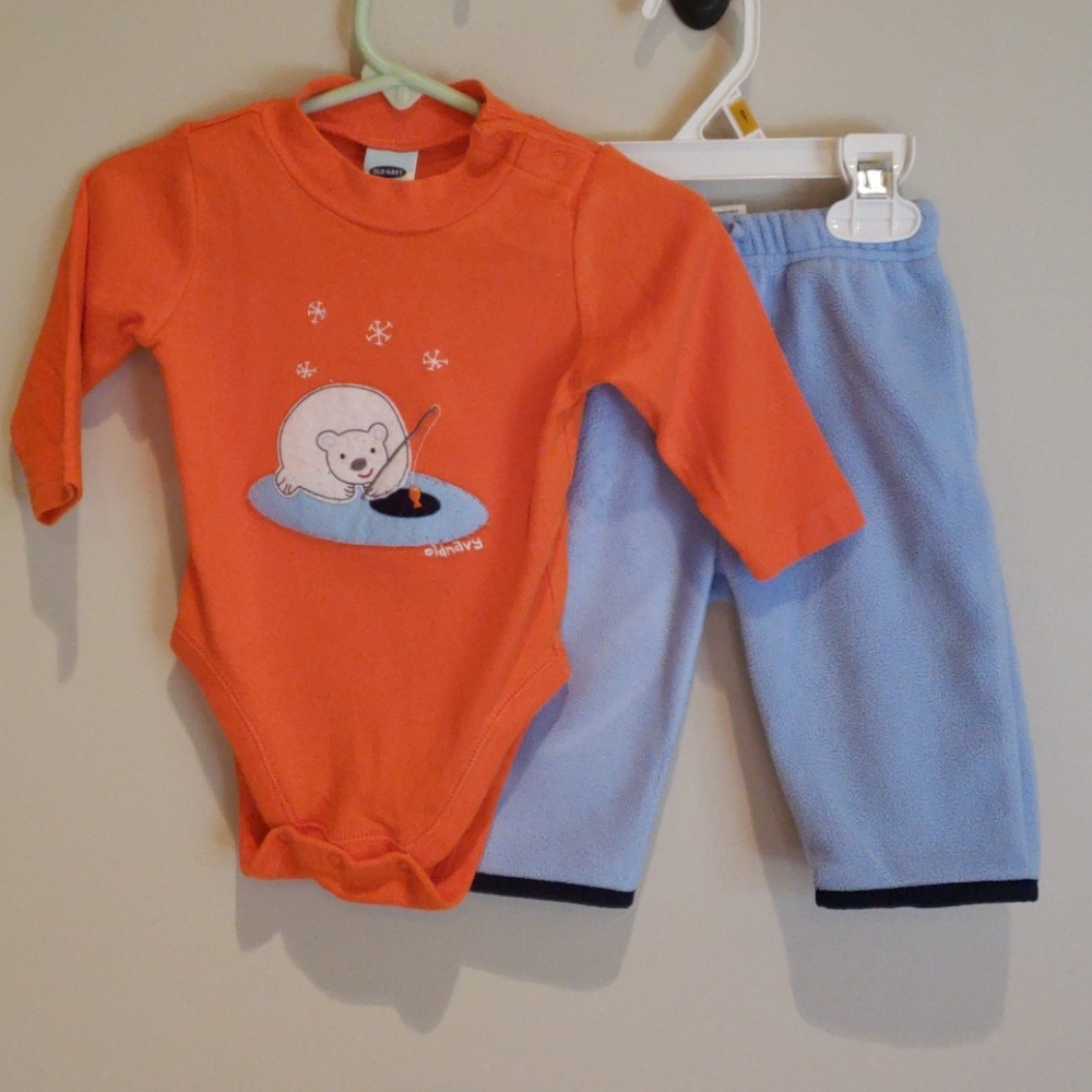 Old Navy outfit - boys 3-6 month